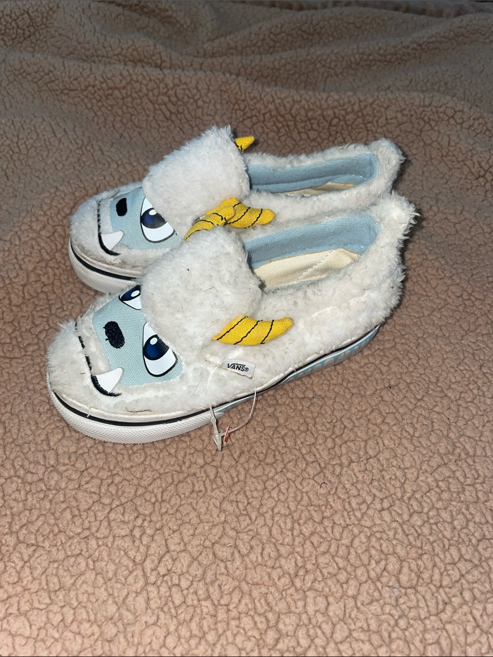 Vans Kids White Fuzzy Monster Slip-On Shoes with Yellow Horns